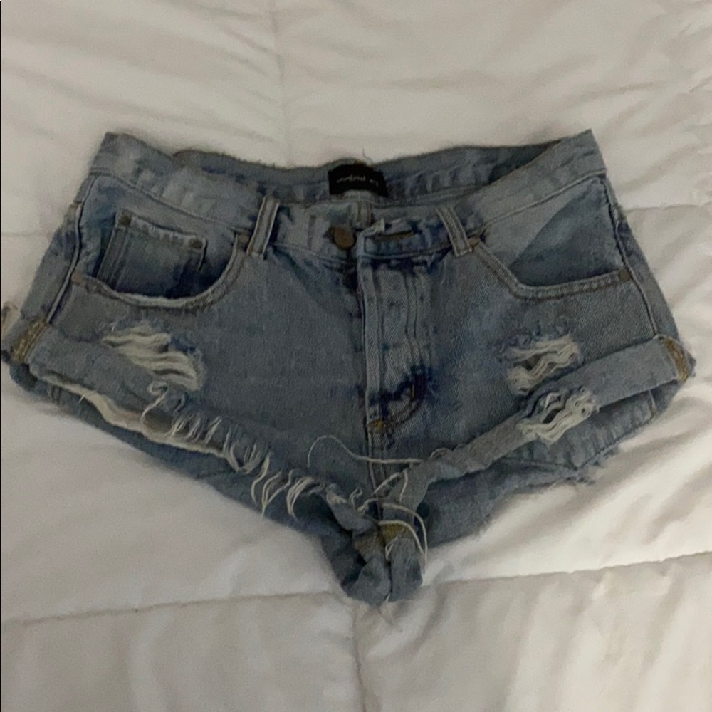 Super cute denim shorts